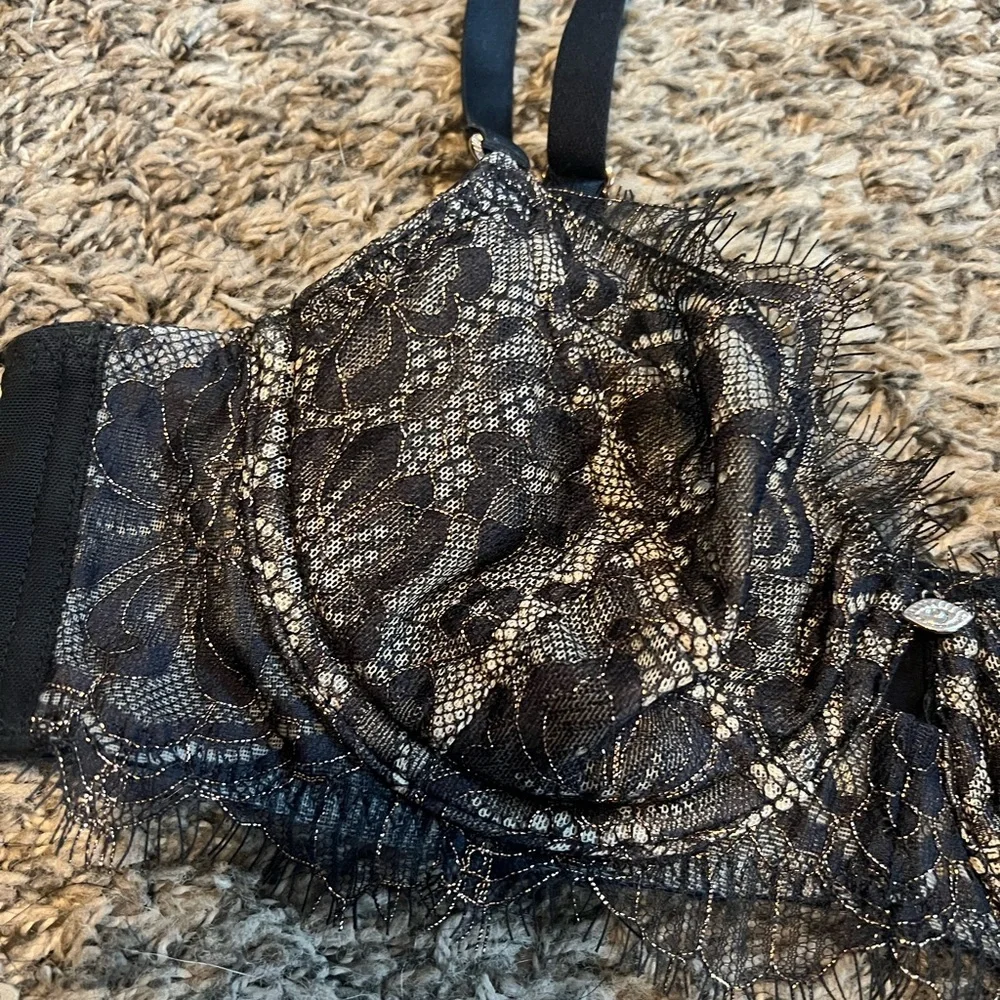 Sofia Vergara Intimates black lace bralette unlined size 34B - Picture 2 of 6